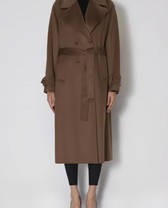 Cappotto doppiopetto in panno con cintura